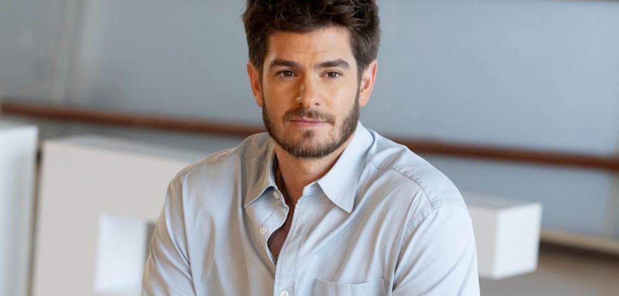 Андрю Гарфийлд е отново сам