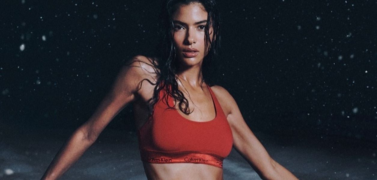 Calvin Klein Underwear вдига градусите за празниците