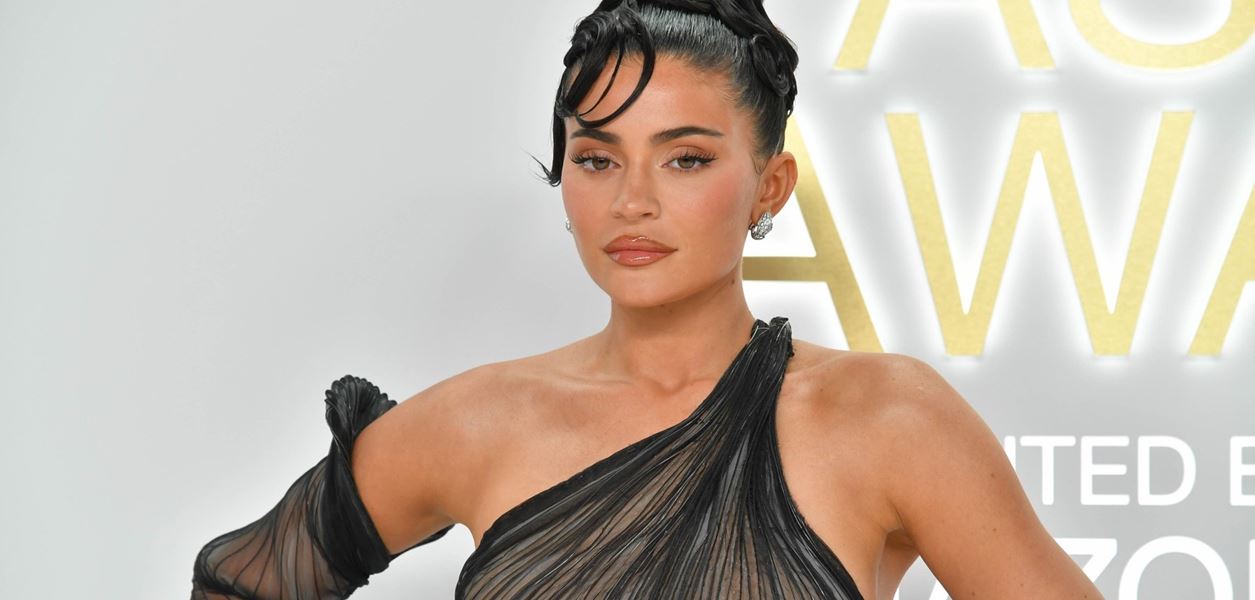 Кайли Дженър отново показа певческите си умения