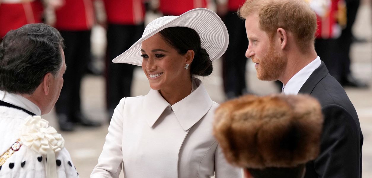 Принц Хари и Меган Маркъл се завърнаха на Острова