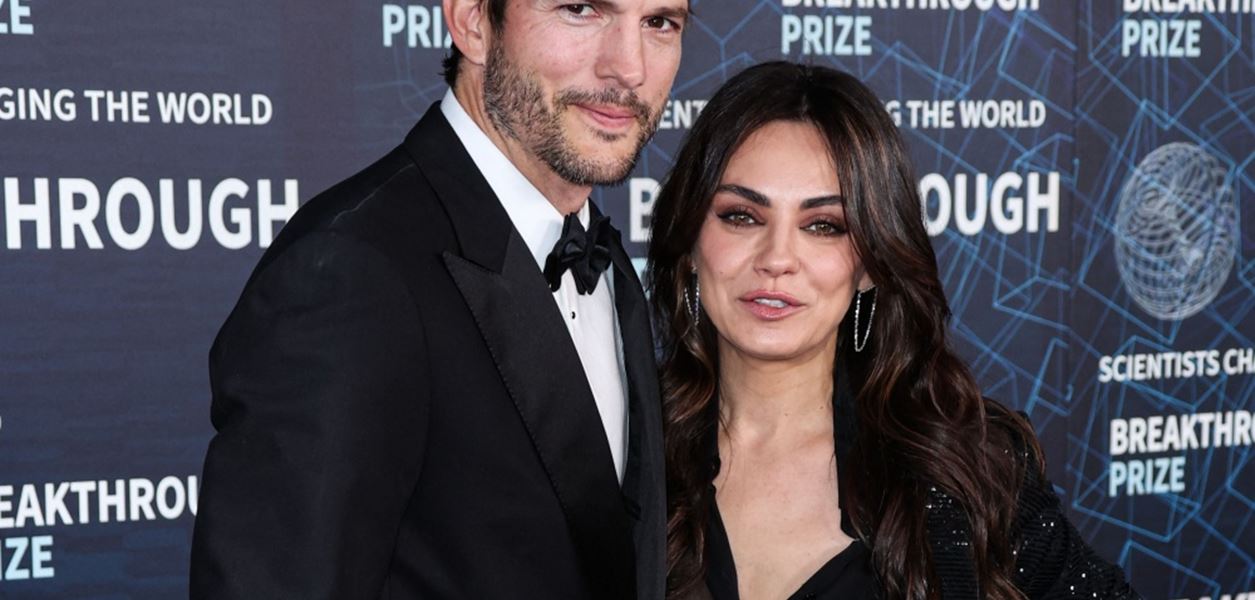 Мила Кунис и Аштън Кътчър ни канят в дома си