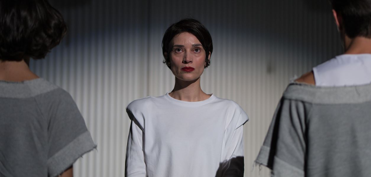 &quot;Ефектът&quot; предизвика дълги аплодисменти на премиерата в София