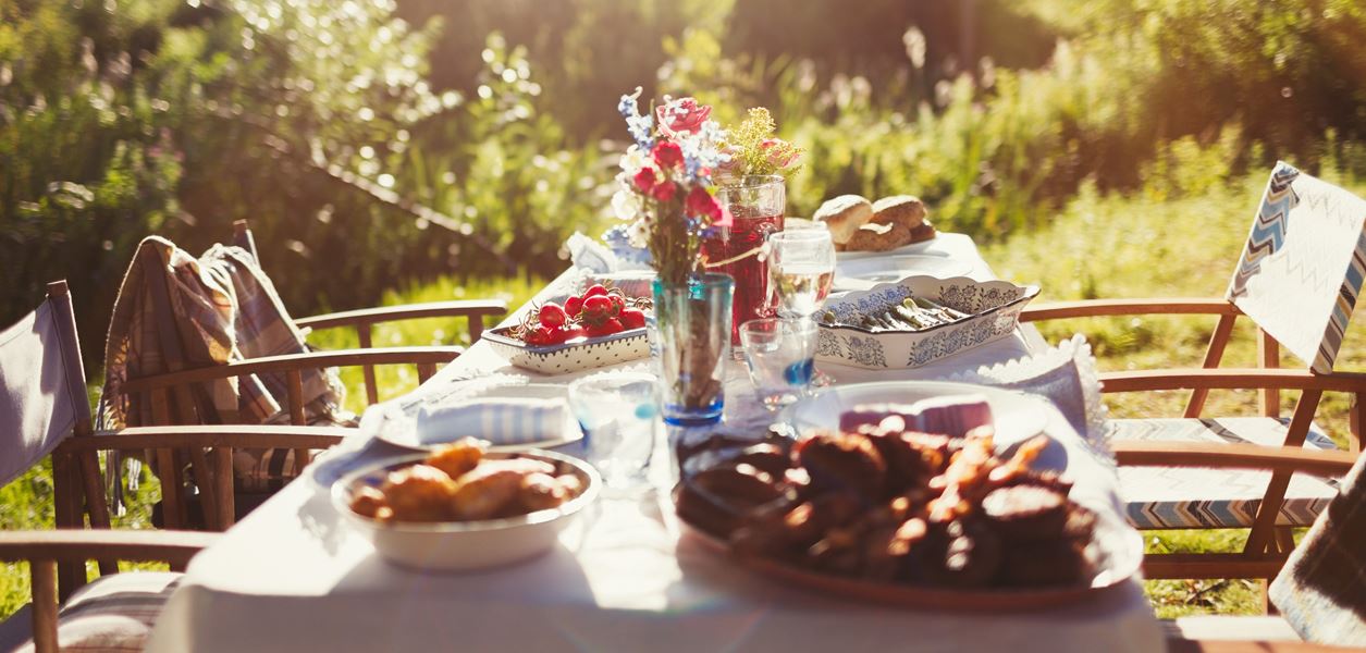 SUMMER PARTY: 6 решения за вашата маса