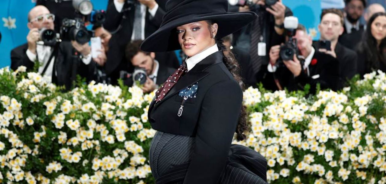 Моментът, който чакахме! Риана обяви, че е бременна