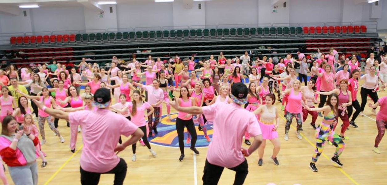 Над 1000 души танцуваха за борбата с рака на гърдата на Party in Pink™ Zumbathon® 2025