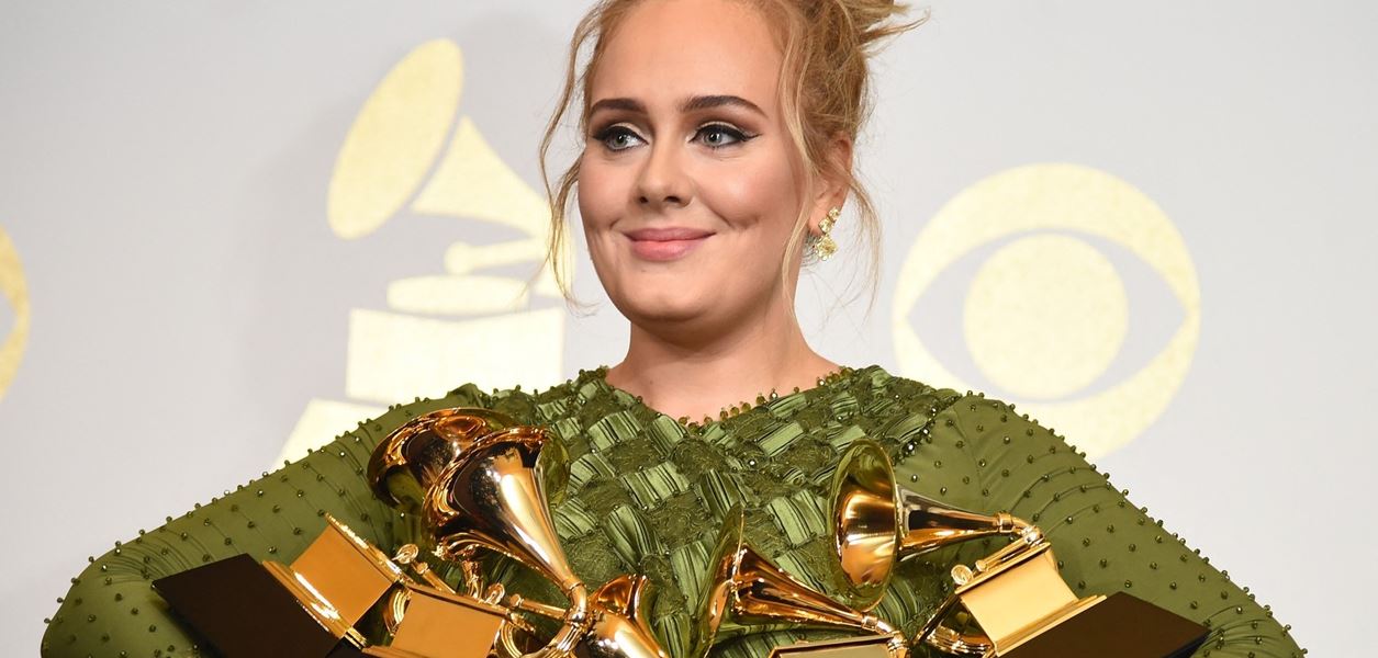 Адел смята, че никога няма да достигне EGOT