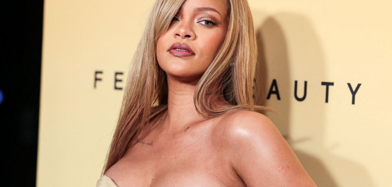 Риана грее в новата кампания на Dior за J&#39;adore