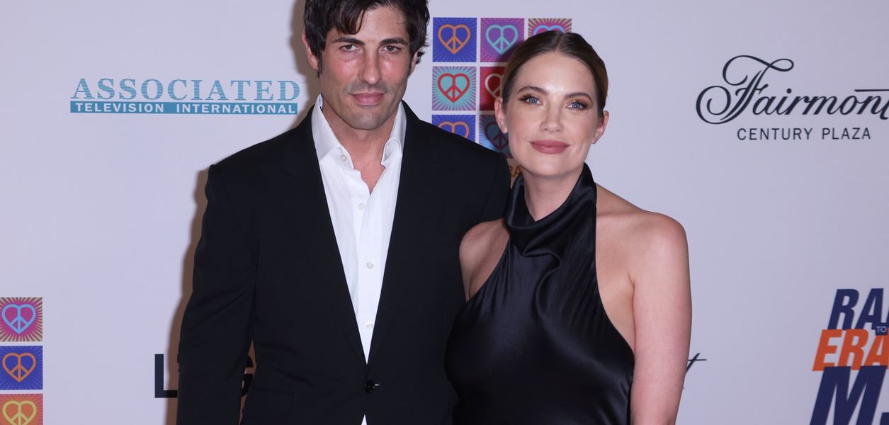 Ашли Бенсън показа дъщеря си