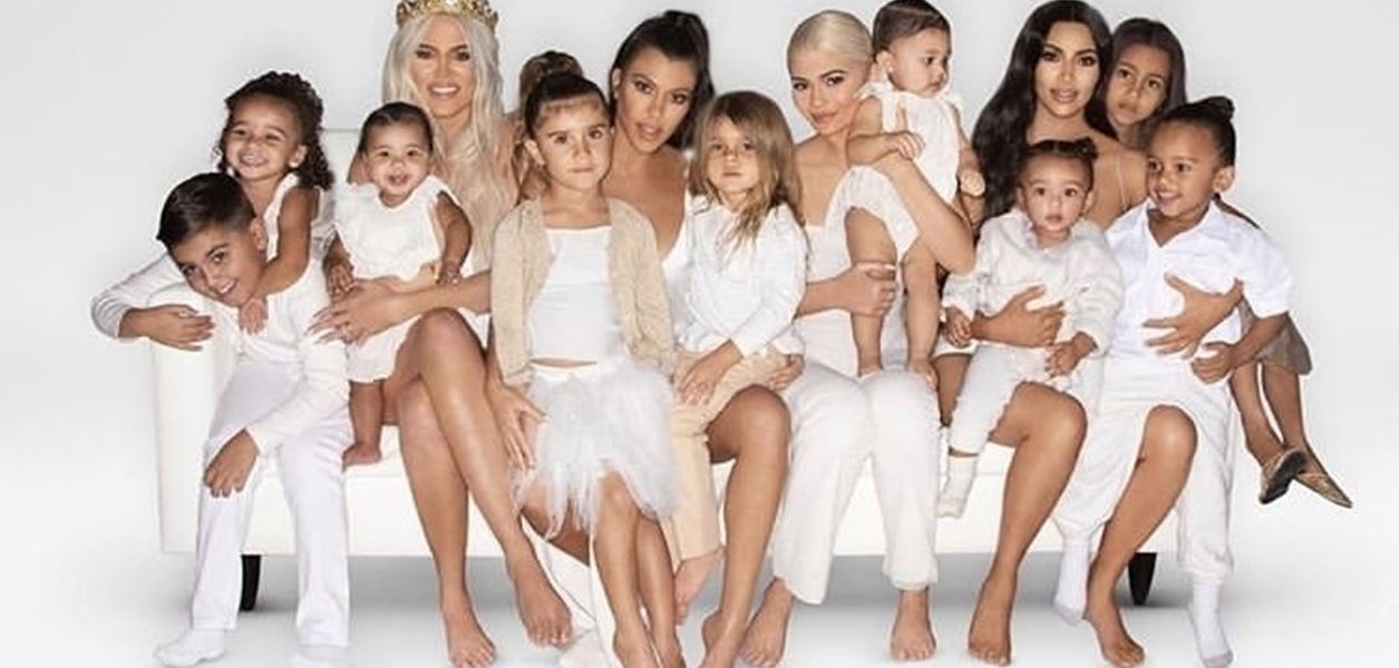 Коледни спомени от детството на сестрите Кардашиян