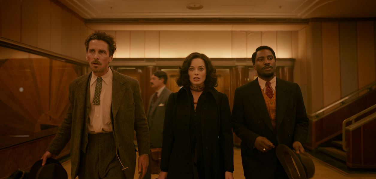 Цяла артилерия холивудски легенди ни кани на пътуване до &quot;Амстердам&quot;