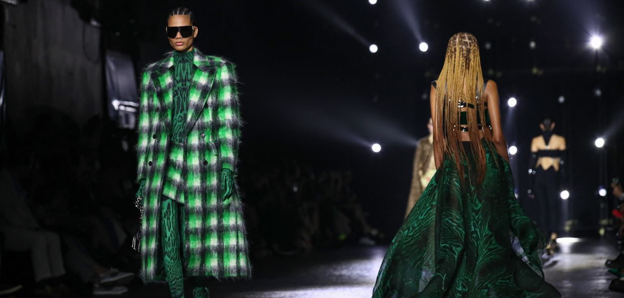 Roberto Cavalli есен/зима 2022: Секси, крещящо и пак секси