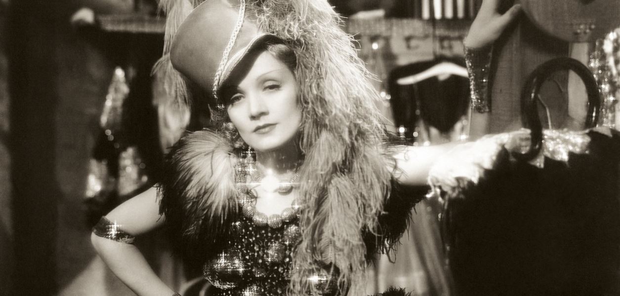 В главната роля Марлене Дитрих