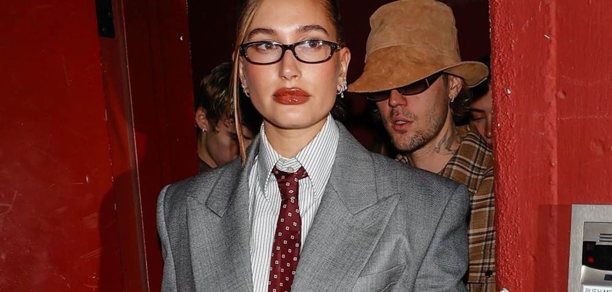 Хейли Бийбър и Джъстин Бийбър със сладка нова снимка с бебе Джак