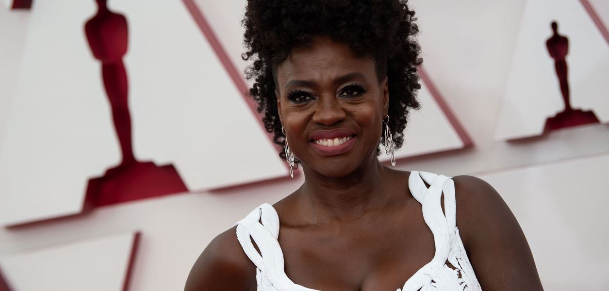 Вайола Дейвис разказва целия си живот в мемоар