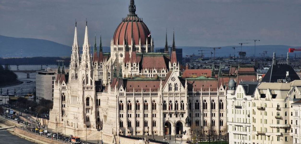 Будапеща... като круиз с просеко по Дунава