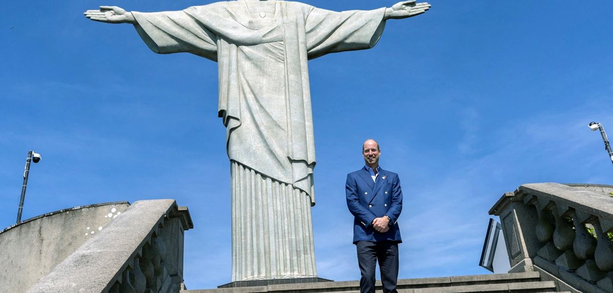 Принц Уилям по стъпките на Даяна в Рио де Жанейро