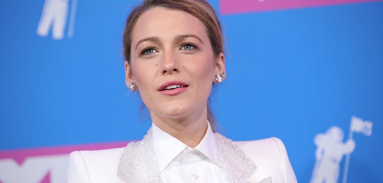 Блейк Лайвли не е могла да облече дрехите си след третото раждане