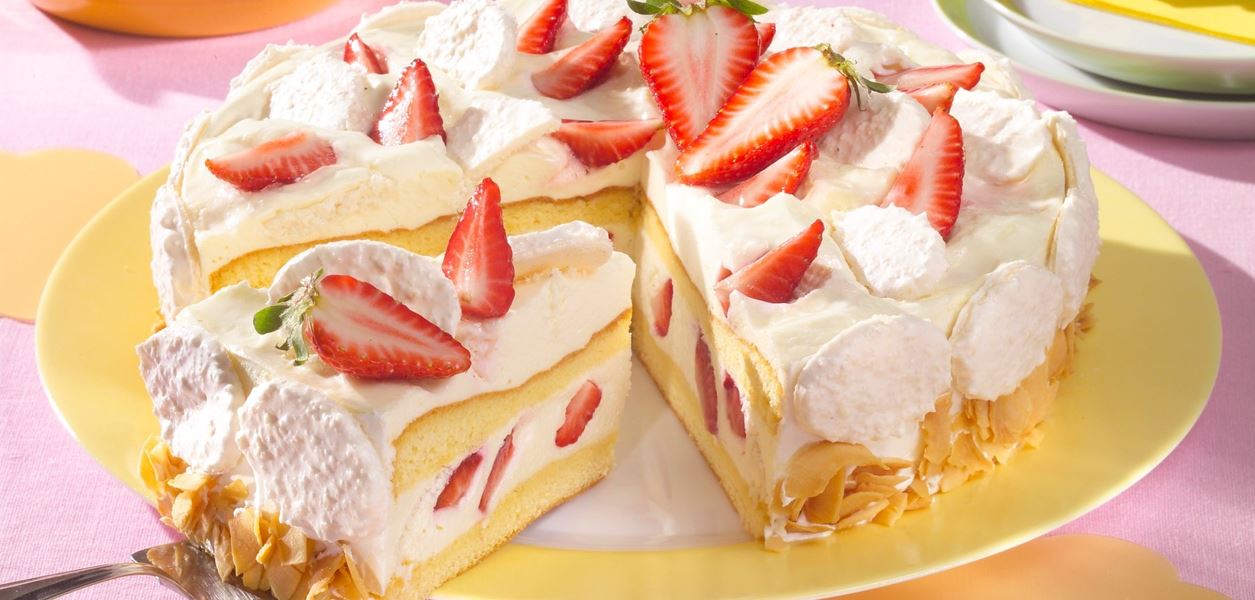 Маслена торта с ягоди и шампанско