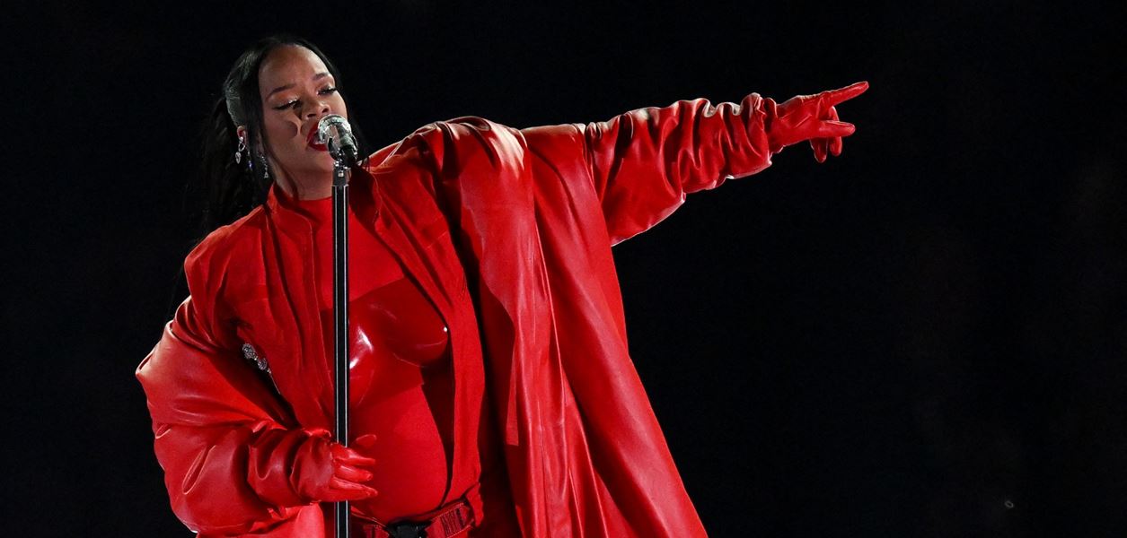 Всичко за изпълнението на Риана на Super Bowl