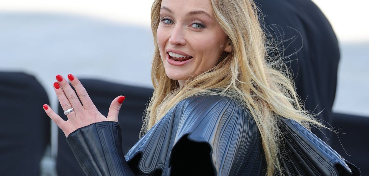 Софи Търнър разкри има ли връзка с Крис Мартин