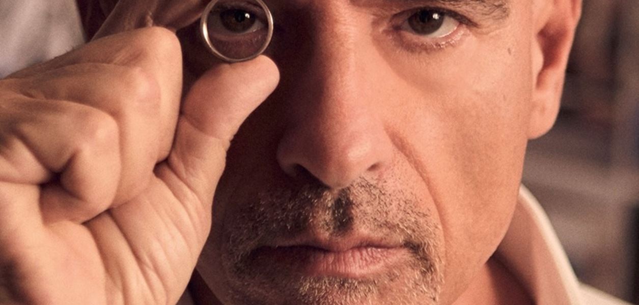 Ерос Рамацоти разказва &quot;Една важна история&quot; в нов двуезичен албум