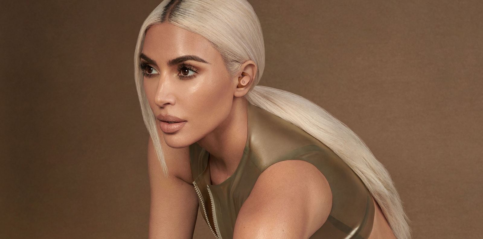 Ким Кардашиян показва умопомрачителния си офис