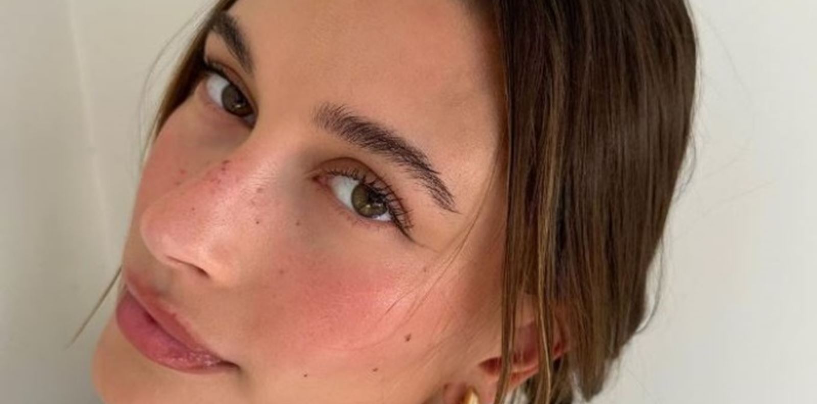 Как да постигнем ягодовия грим на Хейли Бийбър