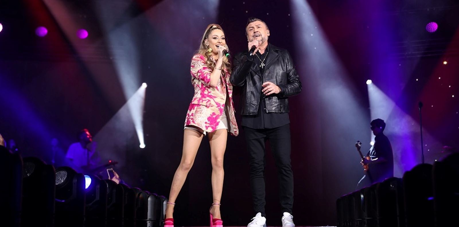 Михаела Маринова е специален гост в турнето на Любо Киров