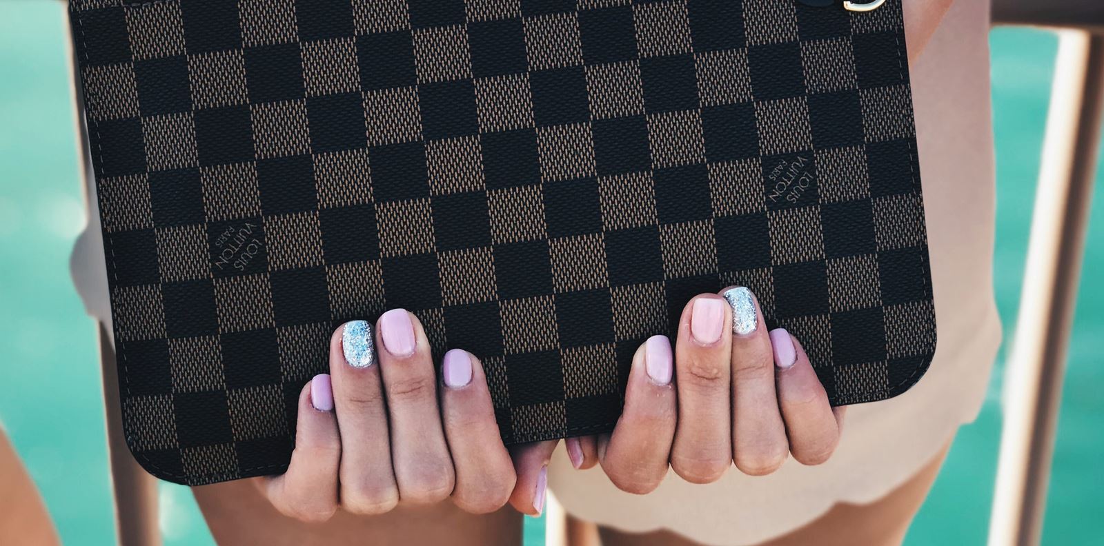 Как да запазите маникюра в летните горещини?