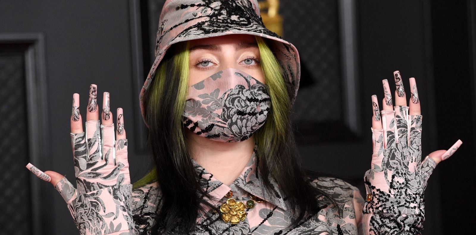 Били Айлиш премина в отбора на блондинките