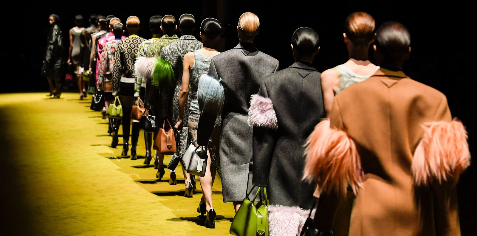 По двете крайности с &quot;идеологията на Prada&quot;