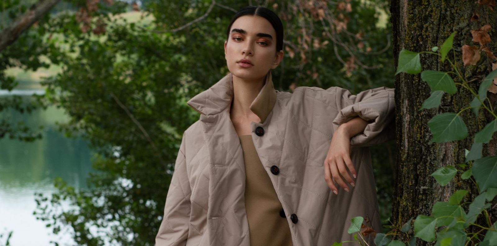 Черно, кафяво и бяло, когато навън вали