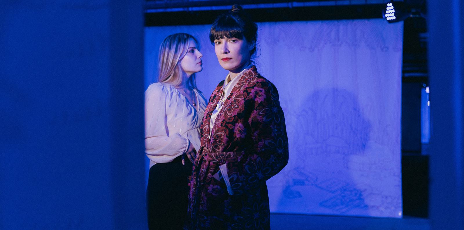 Sisters in Draw споделят, но искат ние да направим същото