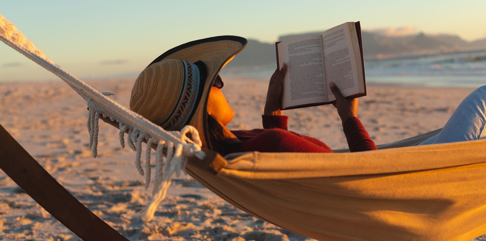 Книгите, които можем да вземем с нас на плажа