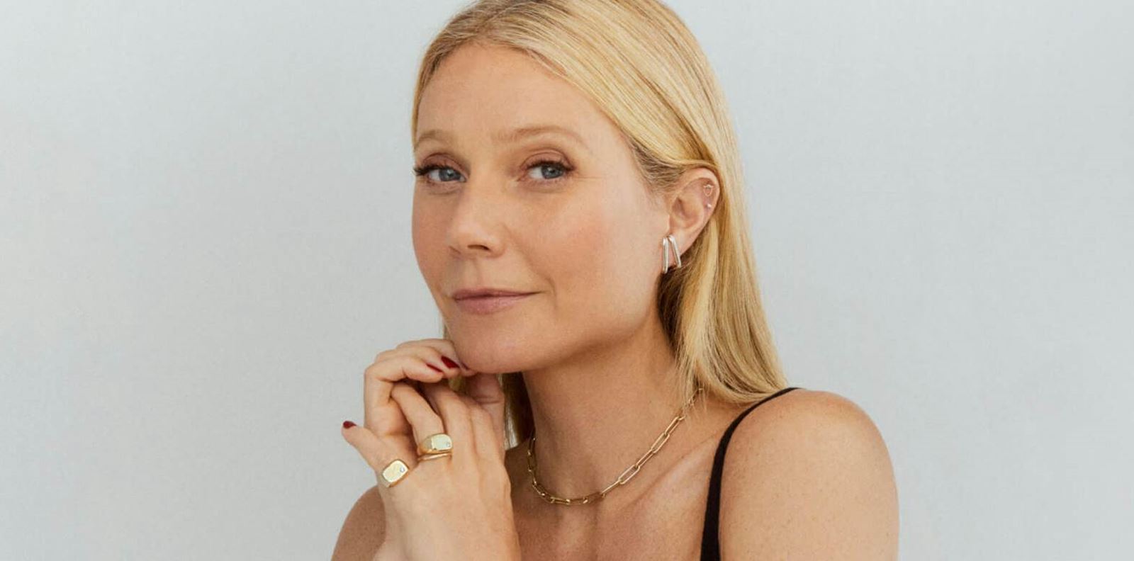 Гуинет Полтроу пуска серум за &quot;силна и мека&quot; коса