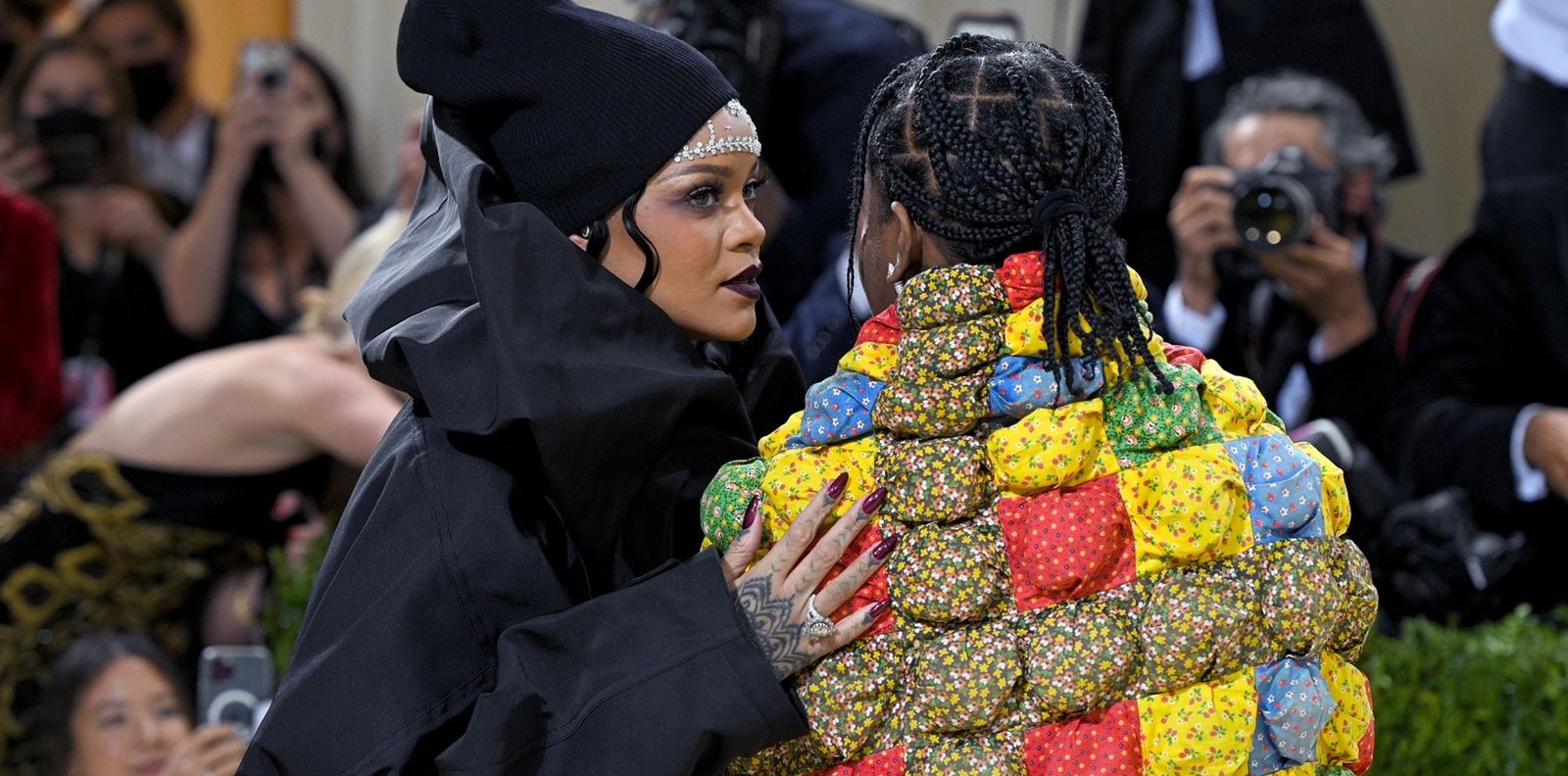 Риана и A$AP Rocky закъсняха със стил за Met Gala