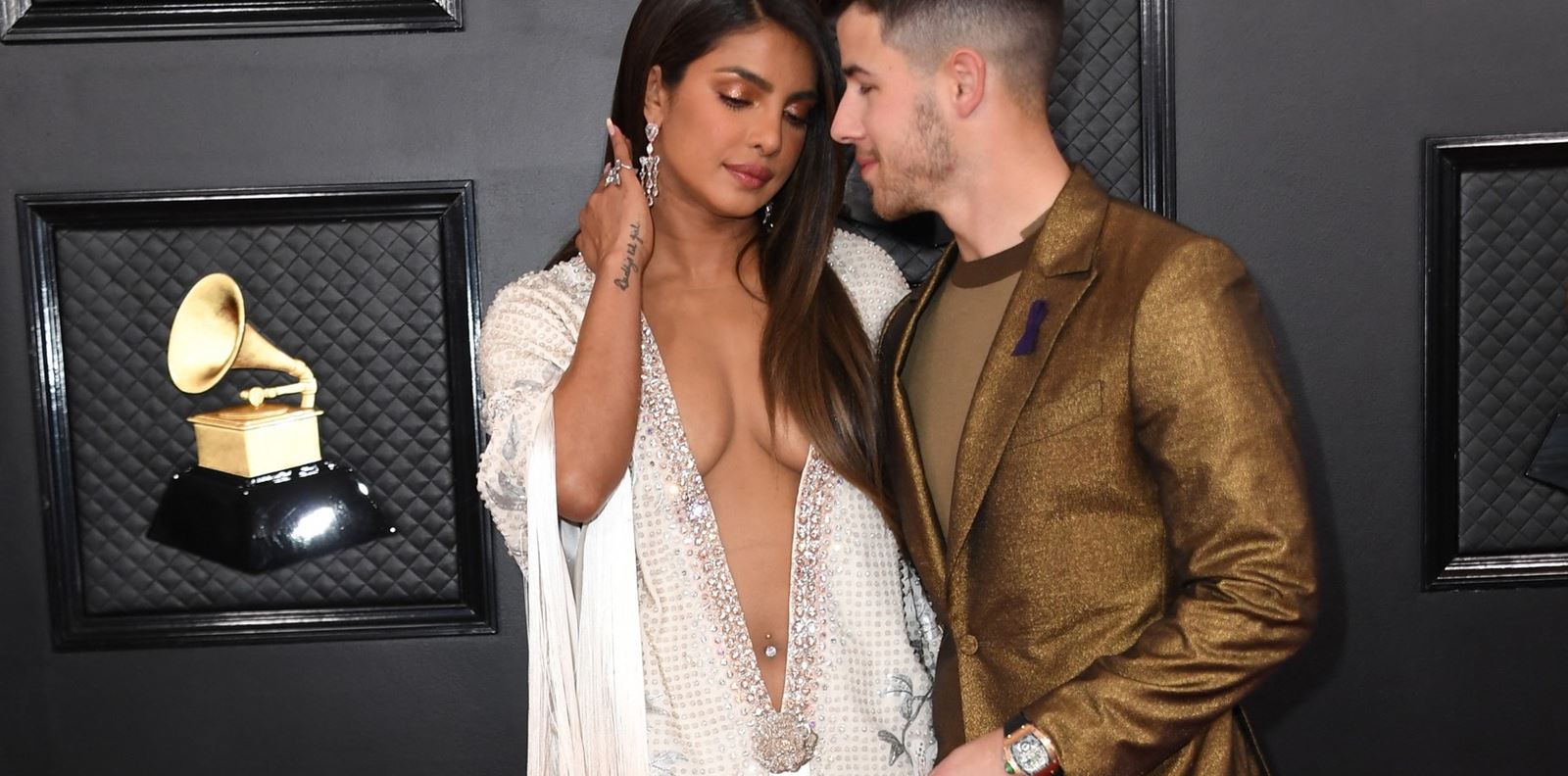 Ник Джонас и Приянка Чопра показаха дъщеря си за първи път