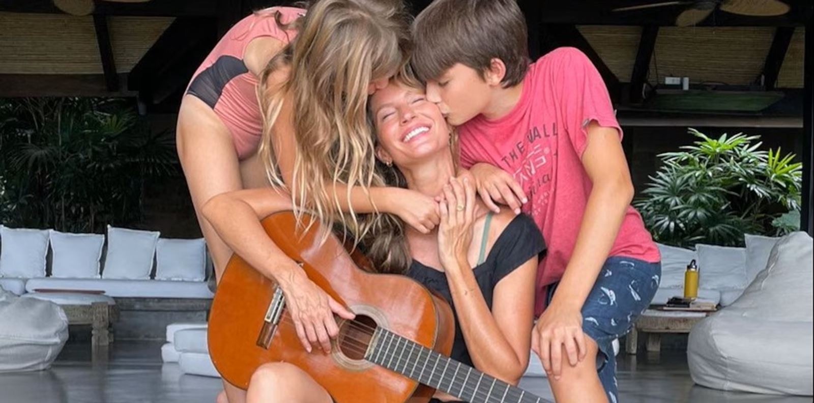 Жизел Бюндхен загатна за името на новородения си син