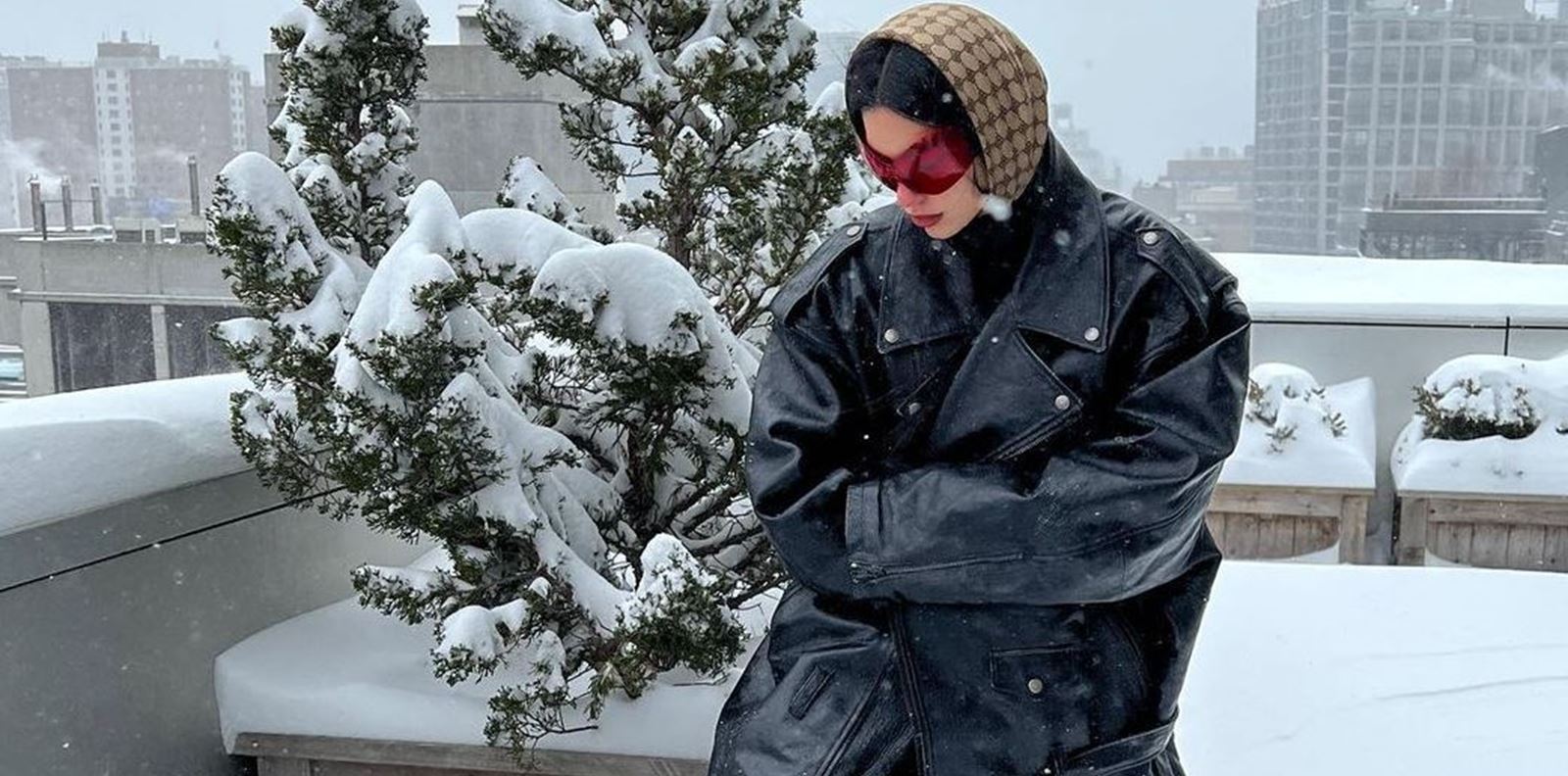 Дуа Липа откри перфектната зимна визия