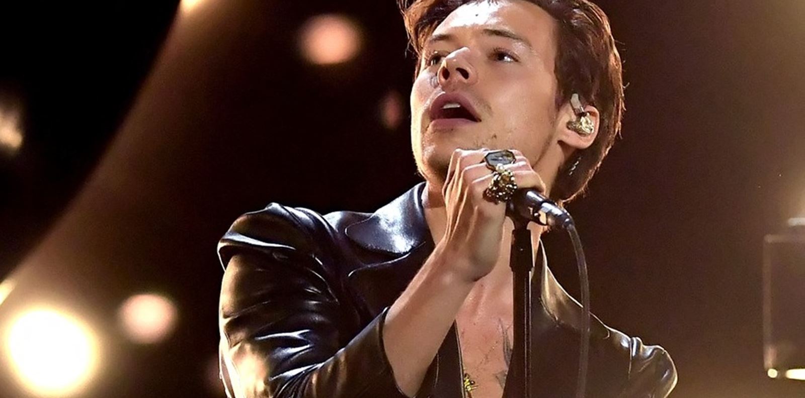 Хари Стайлс показа татуировка, посветена на Оливия Уайлд