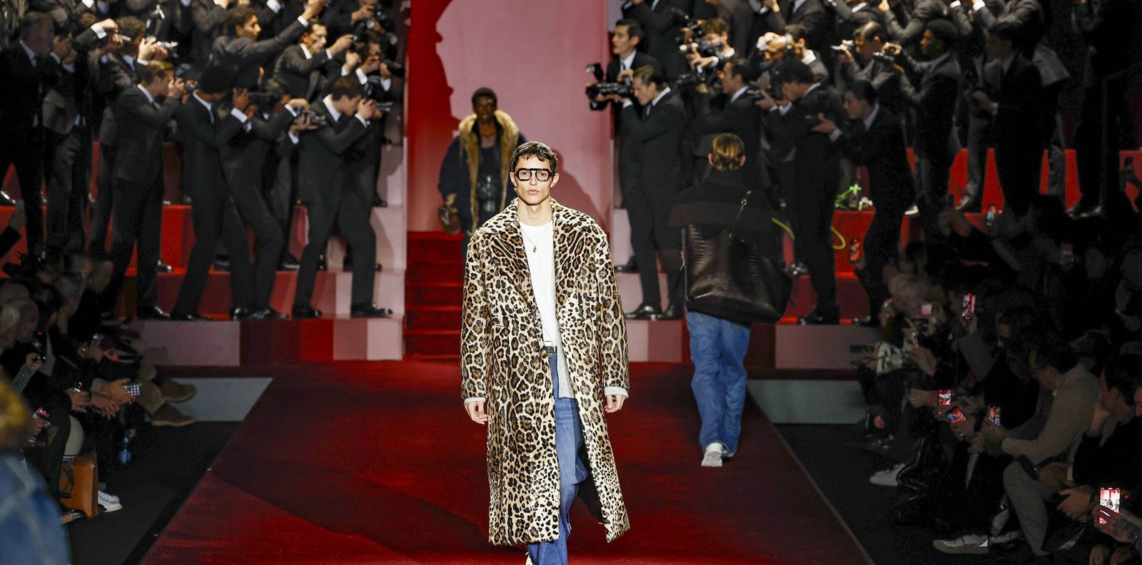 Новата колекция на Dolce &amp; Gabbana в стил ала Федерико Фелини