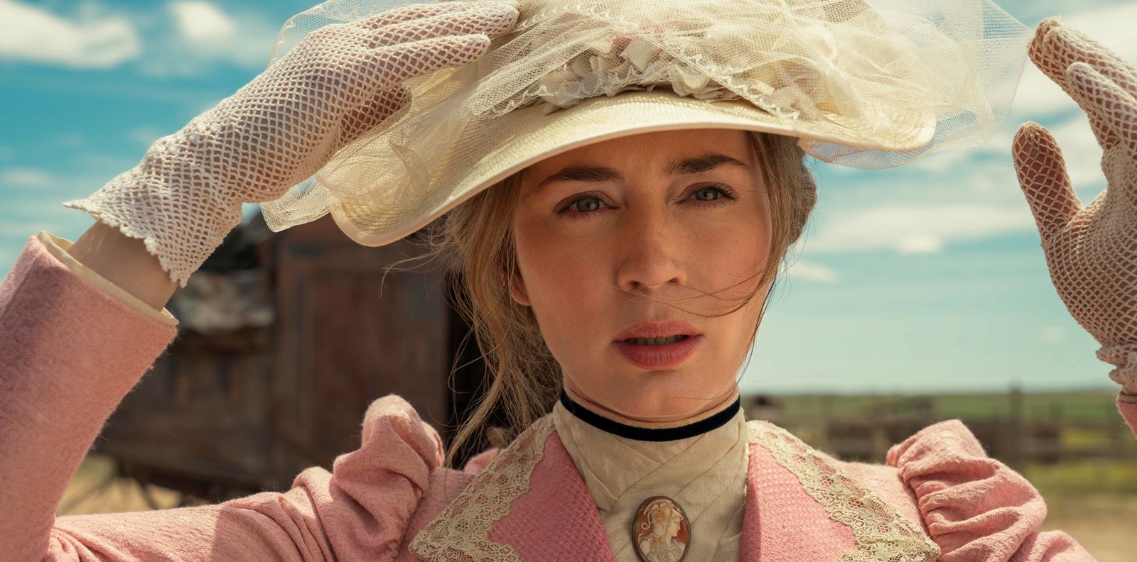 Емили Блънт и &quot;Англичанката&quot; връщат славата на добрия уестърн