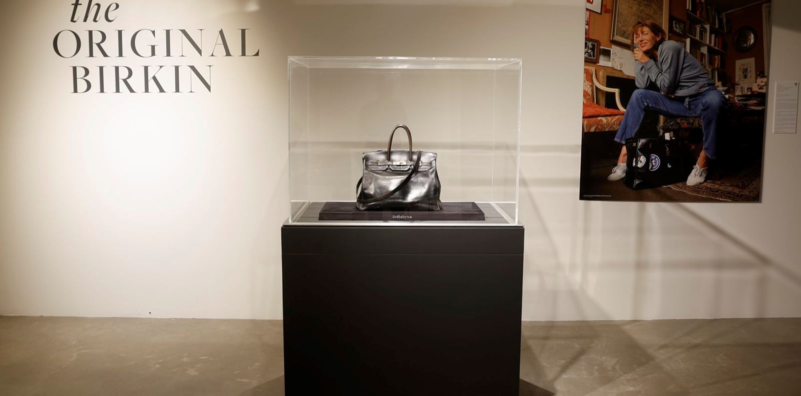 Първата чанта Hermеs Birkin бе продадена на търг за 8,2 млн. долара