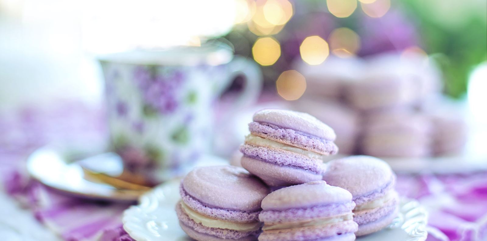 Френски макарони с бял шоколад и домашно сладко