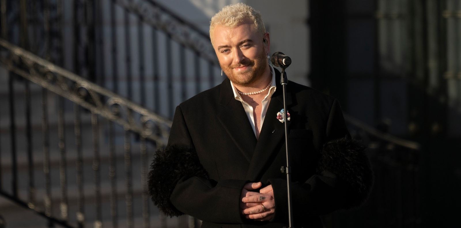 Сам Смит вече не се чувства неуверен в тялото си