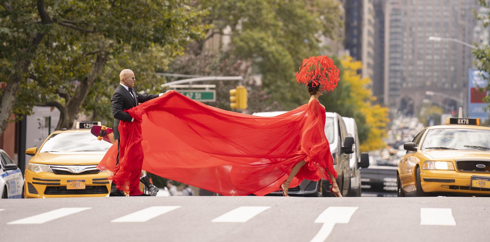 Моли Роджърс и Дани Сантяго ще ни дадат онова, което очакваме от втория сезон на &quot;Просто ей така&quot;