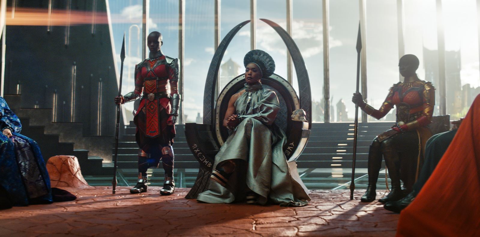 Сега е моментът за кинонагради от "Черната пантера: Уаканда завинаги"