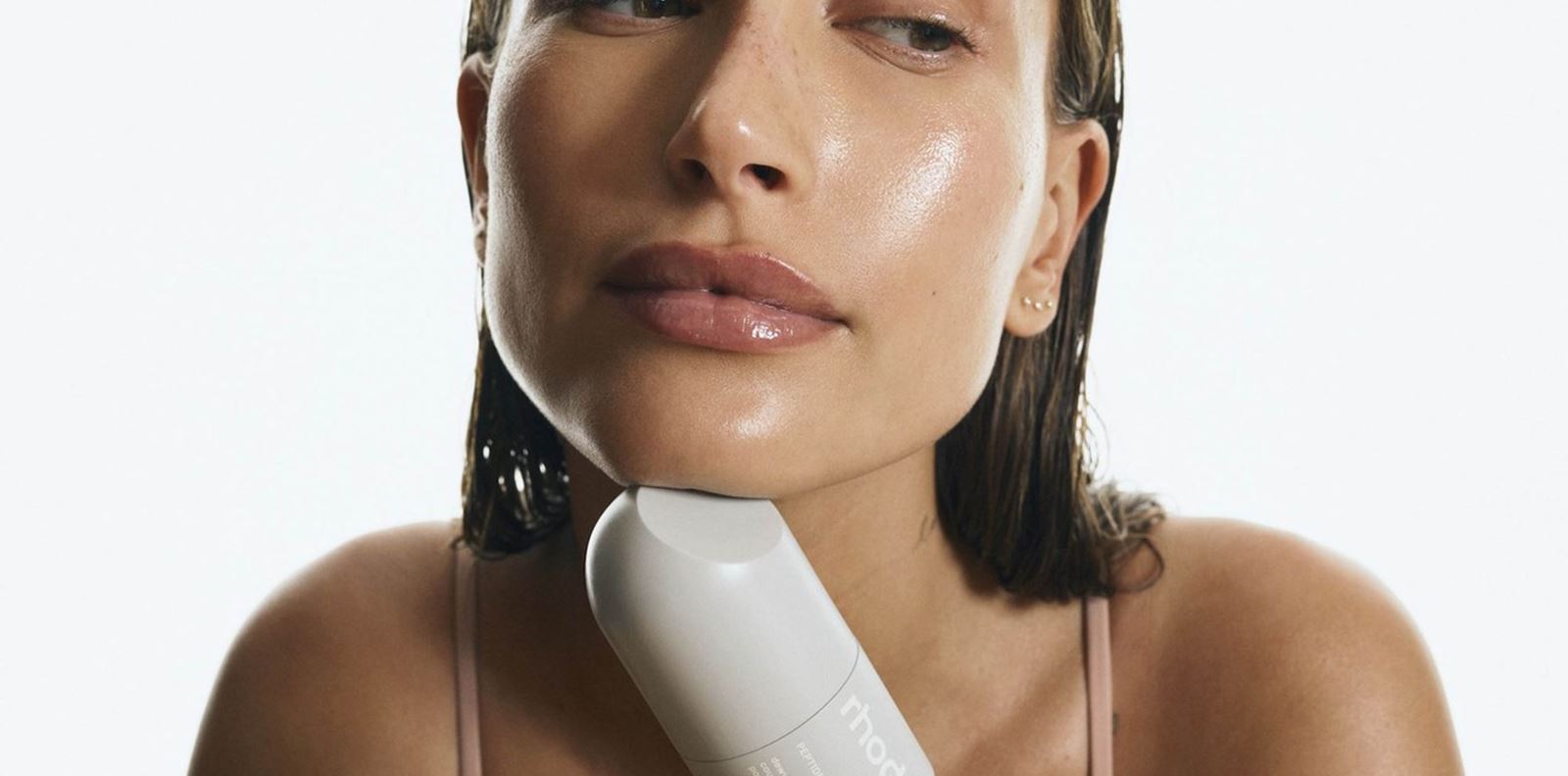 Вече обичаме козметичния бранд на Хейли Бийбър