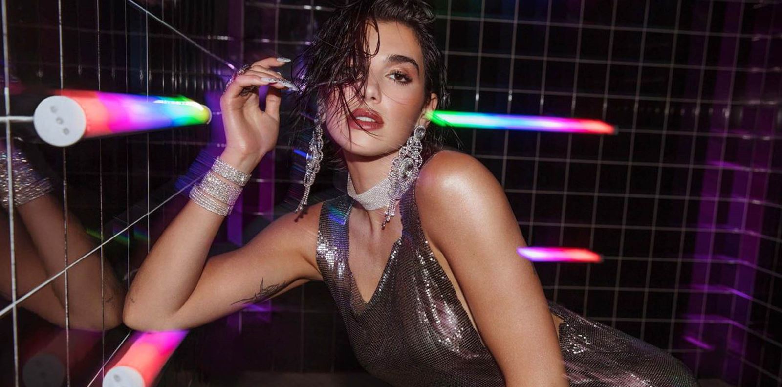 Не, Дуа Липа не е бременна