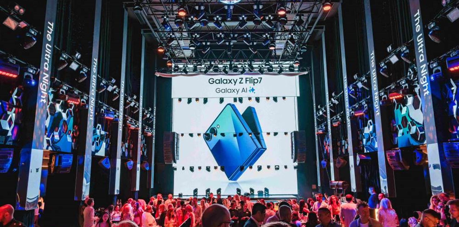 Samsung с първото по рода си AI генерирано модно шоу в България